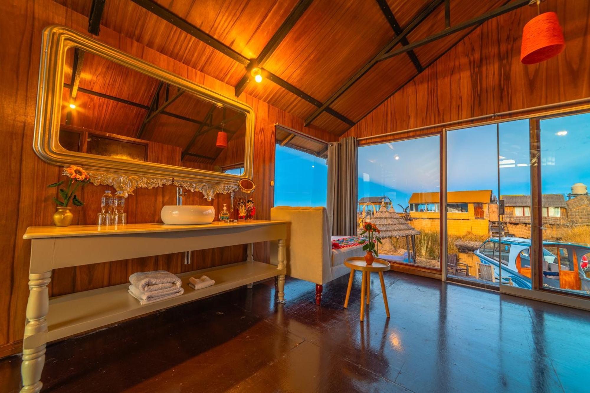 Uros Kay Pacha Lodge Puno Szoba fotó